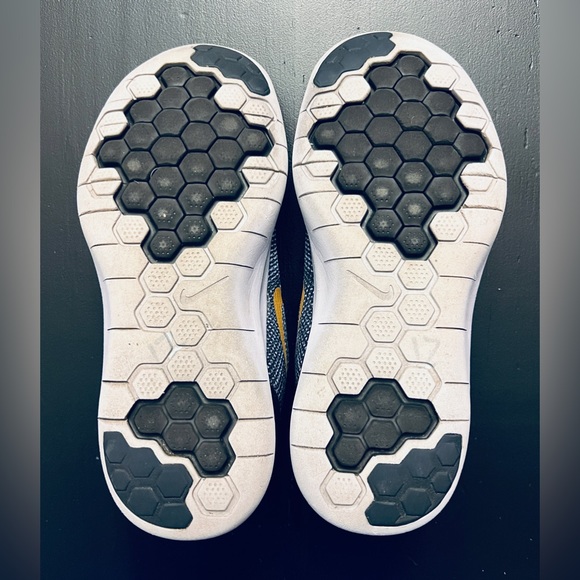 Nike Women's Flex Rn 2018 Low-Top Sneakers Women’s Size 7.5 AA7408-008 Running - Picture 8 of 9